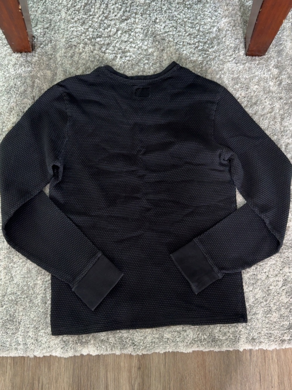 Guess Men's Black V-Neck Textured Sweater - Picture 4 of 4